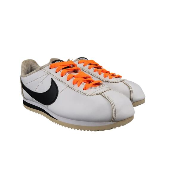 Nike Shoes Womens 7 Sneakers Classic Cortez Lifestyle White Black Leather Retro - Picture 1 of 13